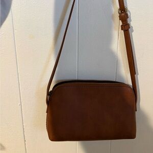 Elegant Brown Leather Crossbody Bag